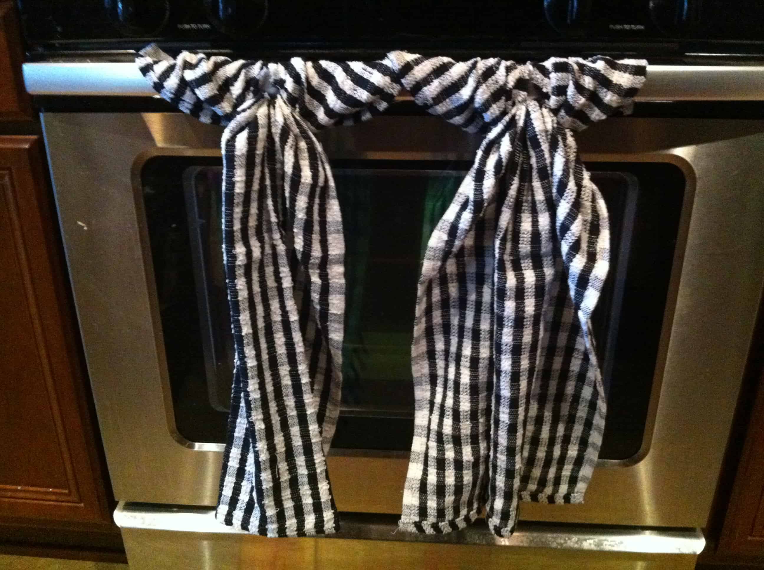 How to Sew a Hanging Kitchen Towel in 5 minutes