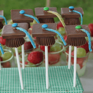 Chocolate Graduation Cap pops