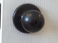 spray paint door knobs