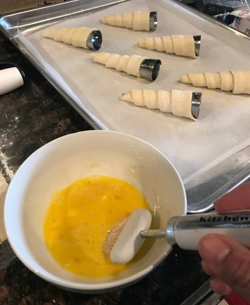 Easy Cream Horns Recipe