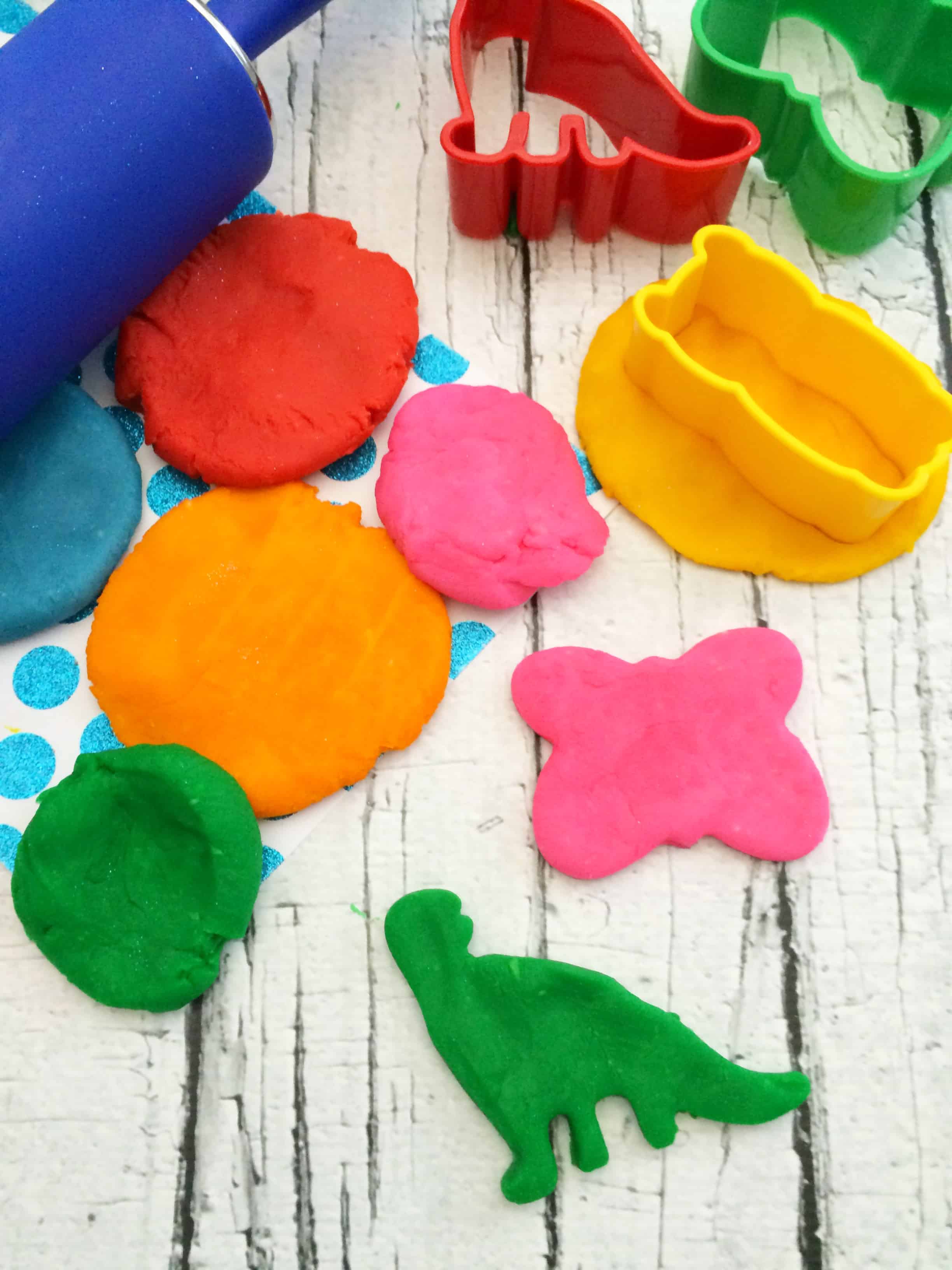 Homemade Playdough Recipe 