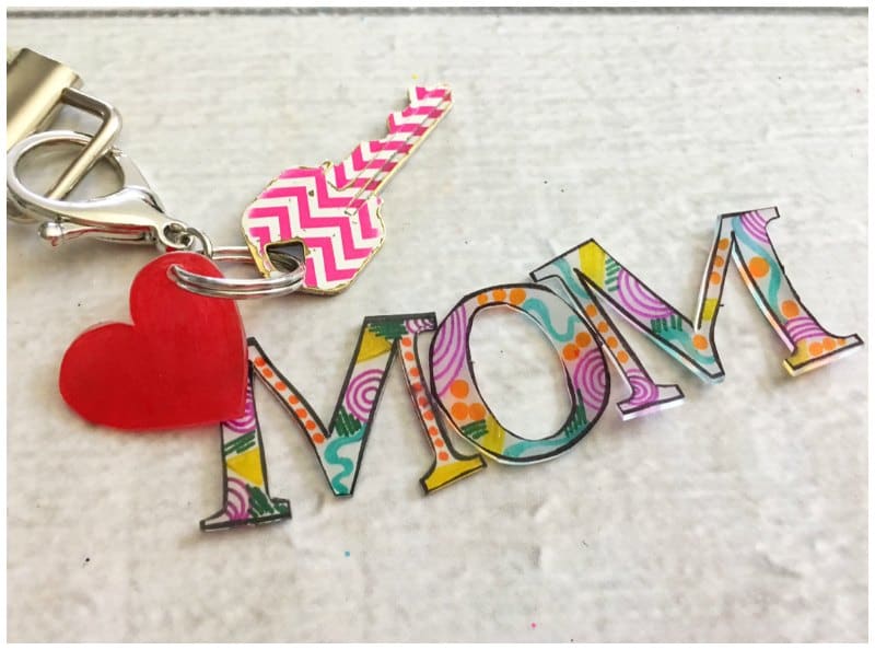 Print your own SHRINKY DINK PHOTOS! DIY Photo keychains and more. 