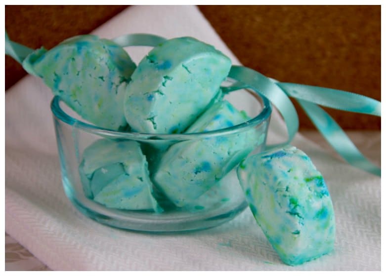 Homemade Shower Melts Recipe Using Vapor Rub