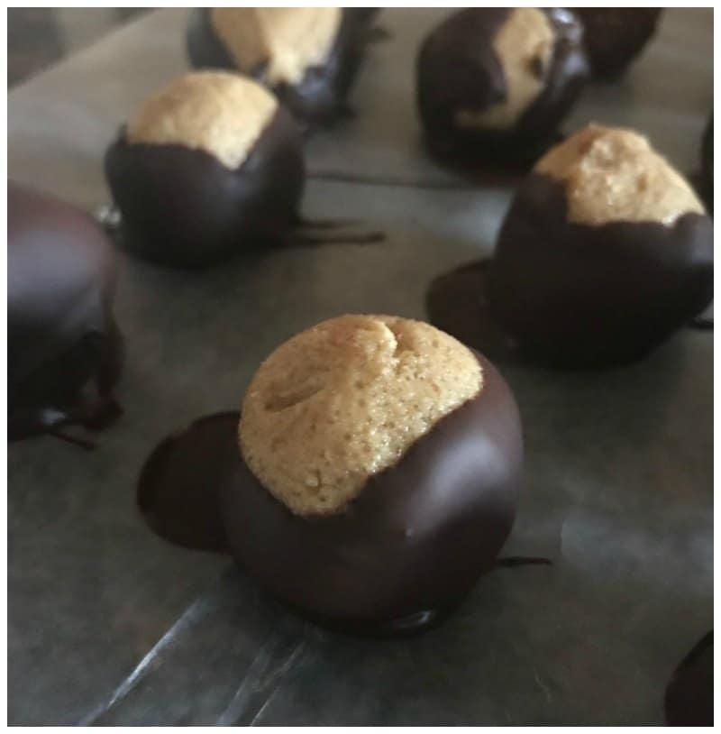 Keto Buckeyes Chocolate and Peanut Butter Balls Recipe