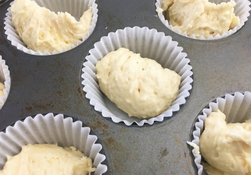 Cinnamon Applesauce Muffins