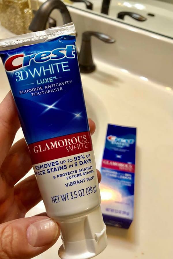 Reveal a whiter, brighter smile using a unique foam-action formula that surrounds teeth with teeth whitening agents. #Sponsored #CrestSmiles
