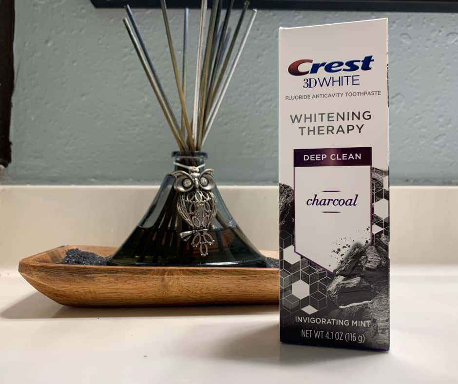 We’ve all seen the charcoal and coconut oil brushing happening, but have you seen how messy it is? Learn how to get white teeth with the new Crest 3D White Whitening Therapy with Charcoal and Coconut Oil. #Sponsored #CrestSmiles #VanillaMintCoconutOil