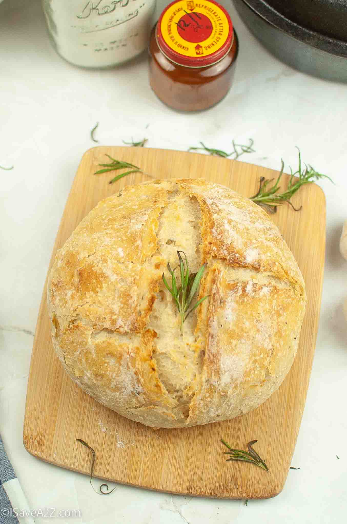 No Knead Bread – Rosemary and Garlic Artisan Bread Loaf – A Flavorful Delight!